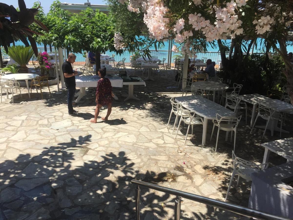 Ajaccio Magnifique T2 45M2 Neuf 5 Personnes Clim Wifi Stationnement Gratuit Centre Ville Plage A 300M Kültér fotó